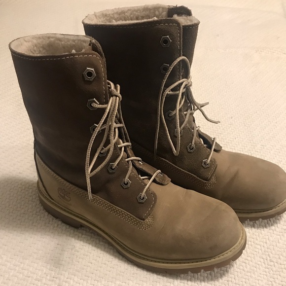 Shoes - Timberland waterproof boots women's size 8 sherpa lined suede outdoors corpcore